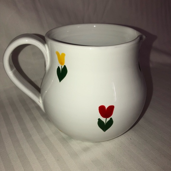 Small vintage Italian Pitcher white with hand painted tulips red/blue/yellow - Picture 7 of 12